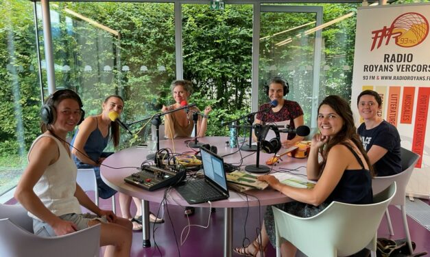 Les Swingirls au Grand Séchoir de Vinay – interview sous les noyers