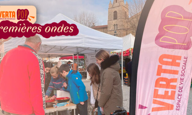 Les jeunes de Vertapop sur le marché de La Chapelle