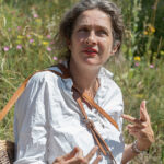 En balade ethnobotanique avec Clarisse Le Bas