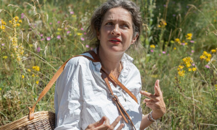 En balade ethnobotanique avec Clarisse Le Bas