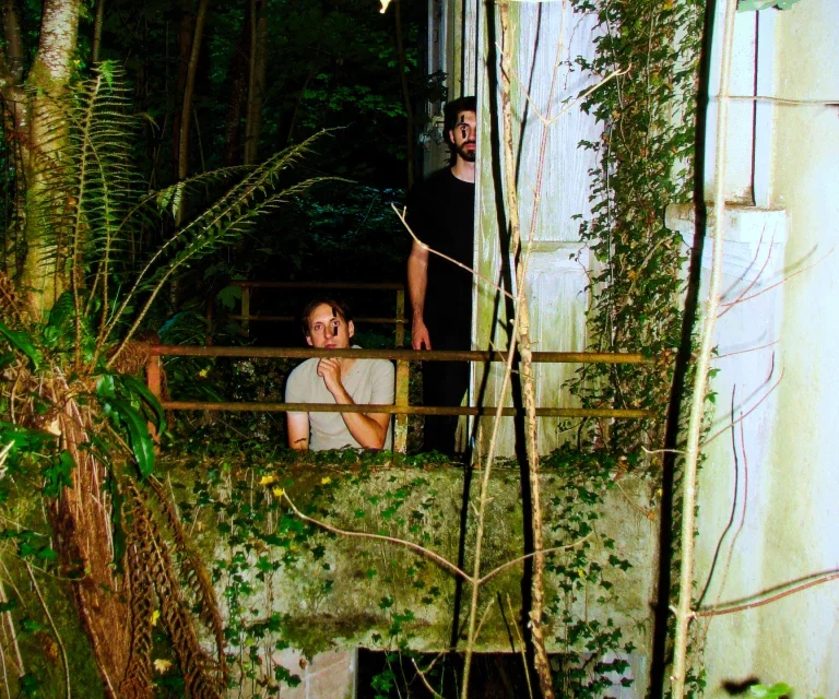 Sortie du premier album du duo Blême, Naufrages