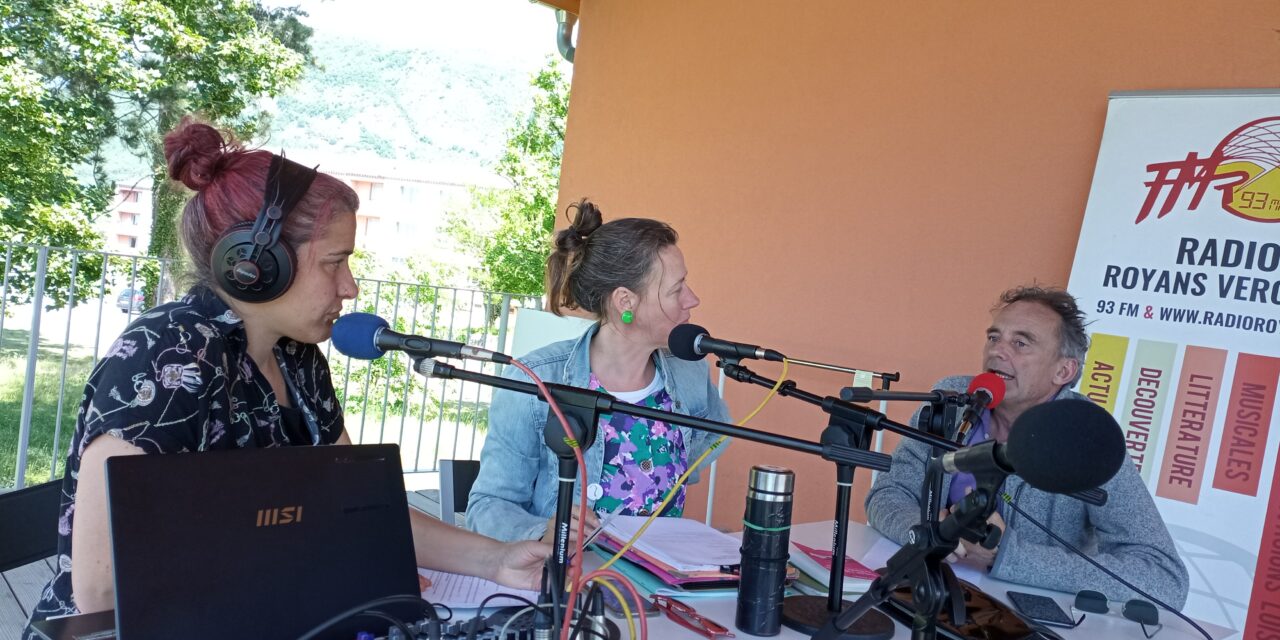 Voyage à pied dans la Haute-Drôme de Jean Giono​ par le groupe Tonne: plateau radio de restitution de la résidence