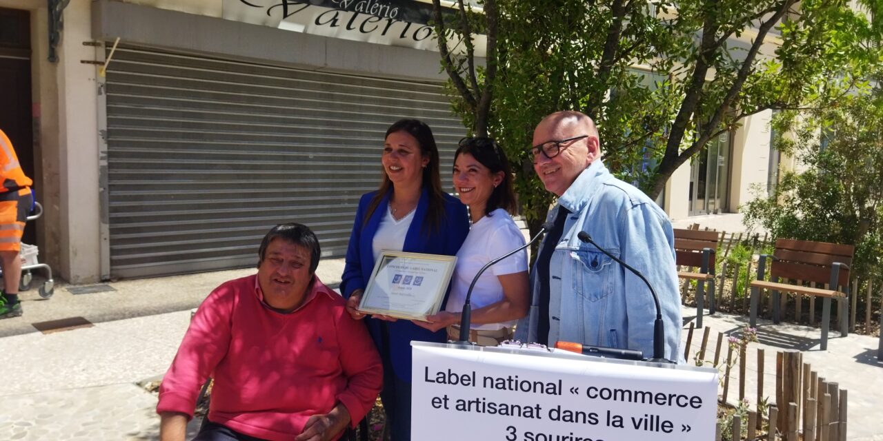 3 sourires pour les commerces de St Marcellin